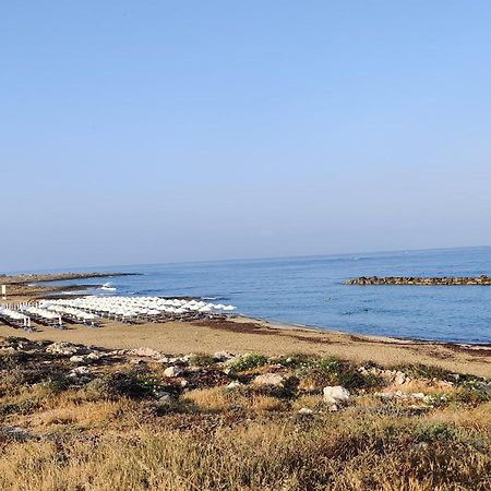 Lovely 1-Bedroom Unit @ Fabulous Location Paphos Eksteriør billede