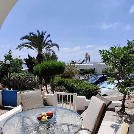 Lovely 1-Bedroom Unit @ Fabulous Location Paphos Eksteriør billede