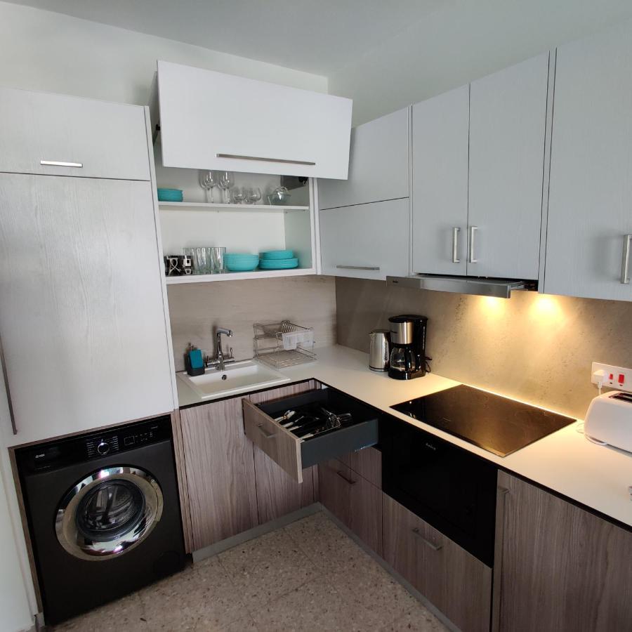 Lovely 1-Bedroom Unit @ Fabulous Location Paphos Eksteriør billede
