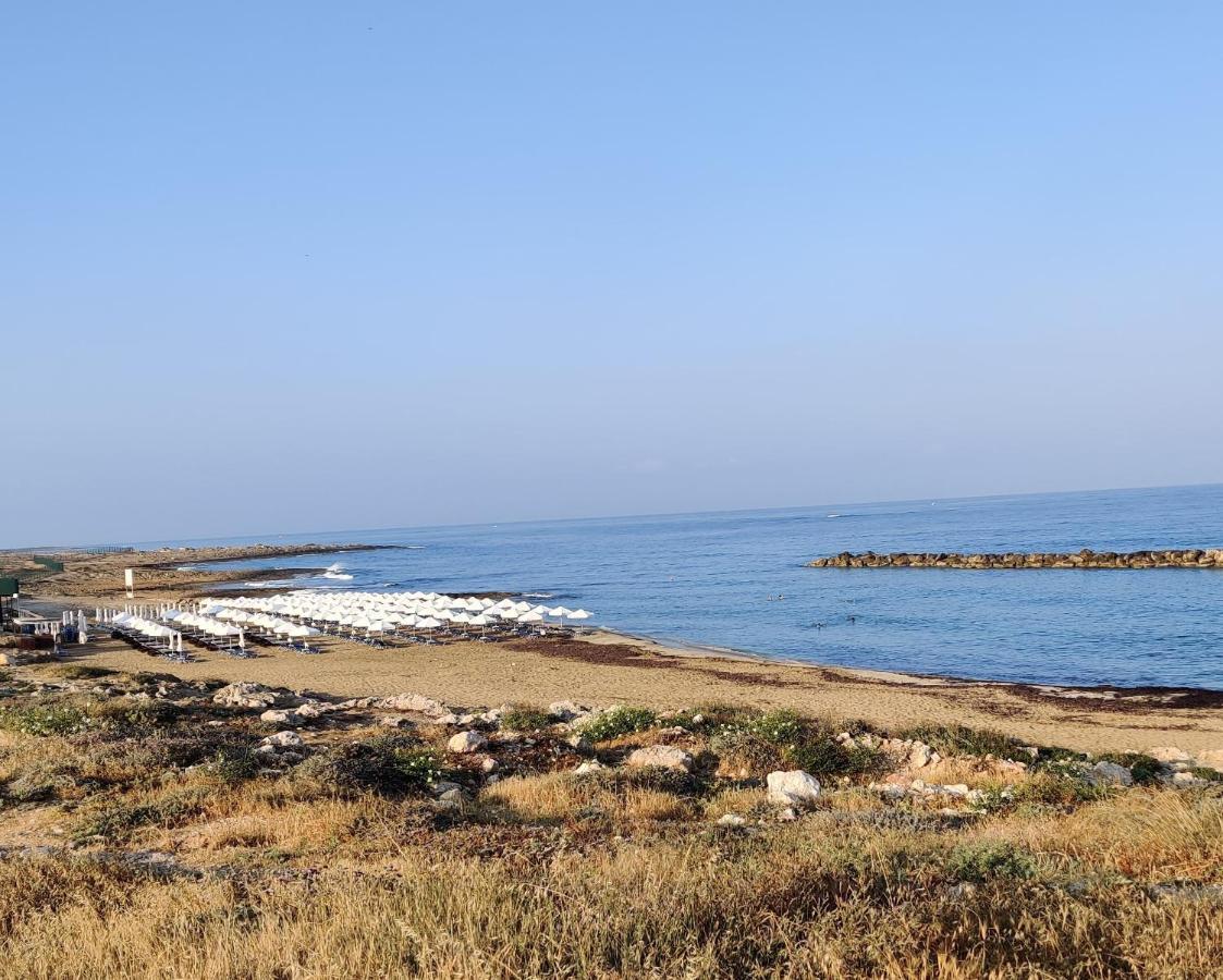 Lovely 1-Bedroom Unit @ Fabulous Location Paphos Eksteriør billede